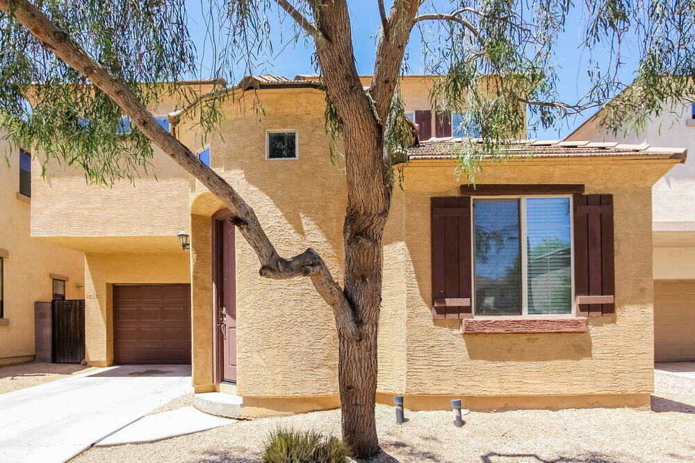 10320 W Devonshire Ave in Phoenix, AZ - Building Photo