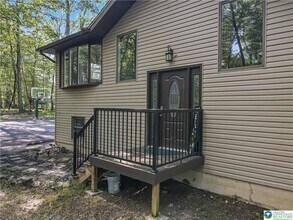 115 White Oak Ct in Tannersville, PA - Building Photo - Building Photo