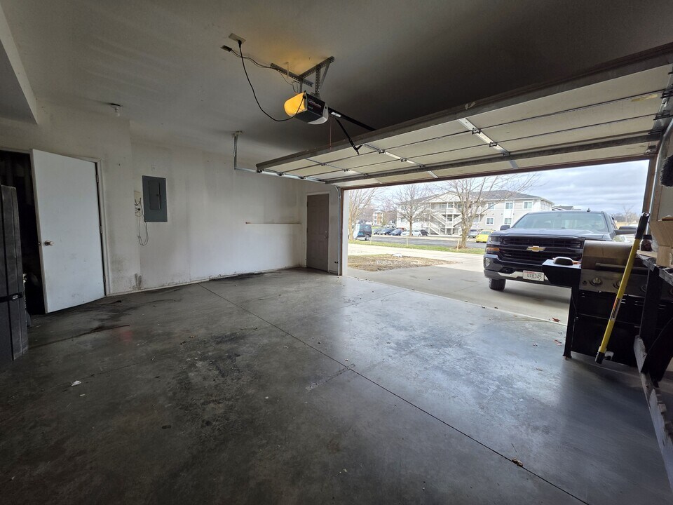 3821 Marigold Dr in Ames, IA - Building Photo