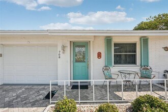 708 Rutgers Pl in Sun City Center, FL - Building Photo - Building Photo