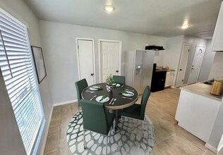 13719 Earlywood St in San Antonio, TX - Building Photo - Building Photo