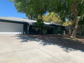 7107 Dolan Way in Citrus Heights, CA - Building Photo - Building Photo