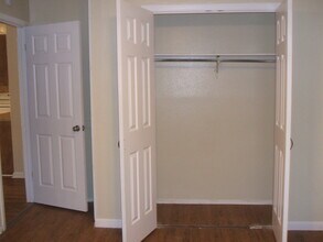 4862 Cobb Valley in San Antonio, TX - Foto de edificio - Building Photo