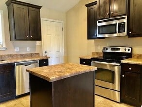 9825 Winchester Dr N in Semmes, AL - Building Photo - Building Photo