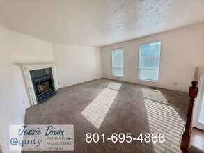 10 W Monticello Dr in Kaysville, UT - Building Photo - Building Photo