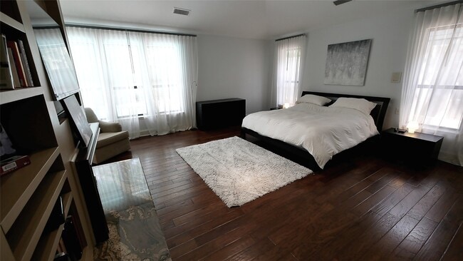 property at 19823 Sunbridge Ln