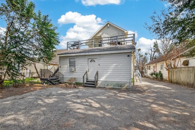 216 Burr St in Houston, TX - Building Photo - Building Photo