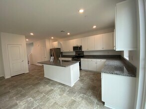 30155 Spineflower St in Murrieta, CA - Building Photo - Building Photo