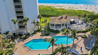 3000 N Ocean Dr in Riviera Beach, FL - Building Photo - Building Photo