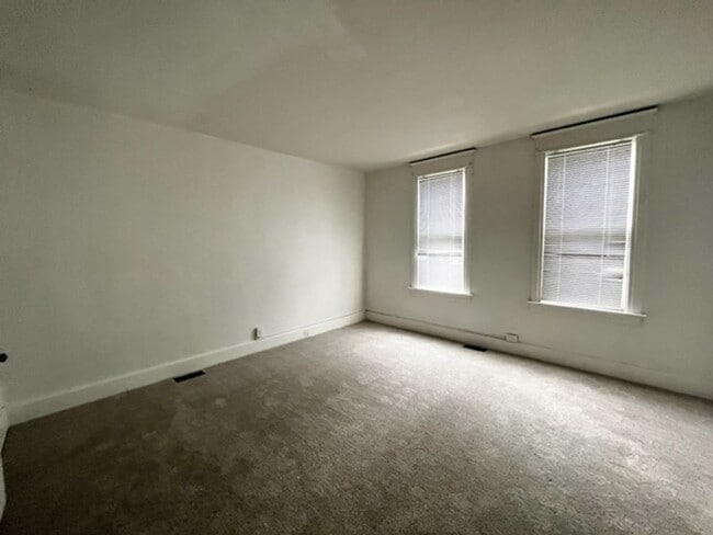 1458 W 3rd St in Davenport, IA - Foto de edificio - Building Photo