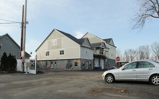 2452 Albany St in Schenectady, NY - Building Photo