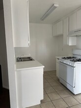 38572 10th Pl E in Palmdale, CA - Building Photo - Building Photo