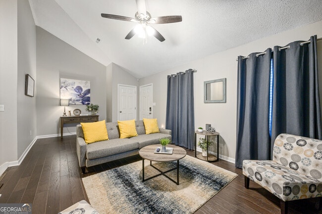property at 10 Jill Ln