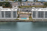 1825 Riverside Dr in Titusville, FL - Foto de edificio - Building Photo