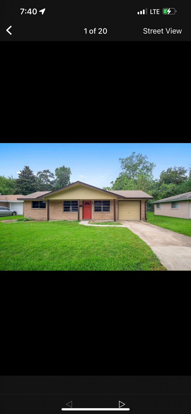 1106 Hampton Cir Rentals in Alvin, TX