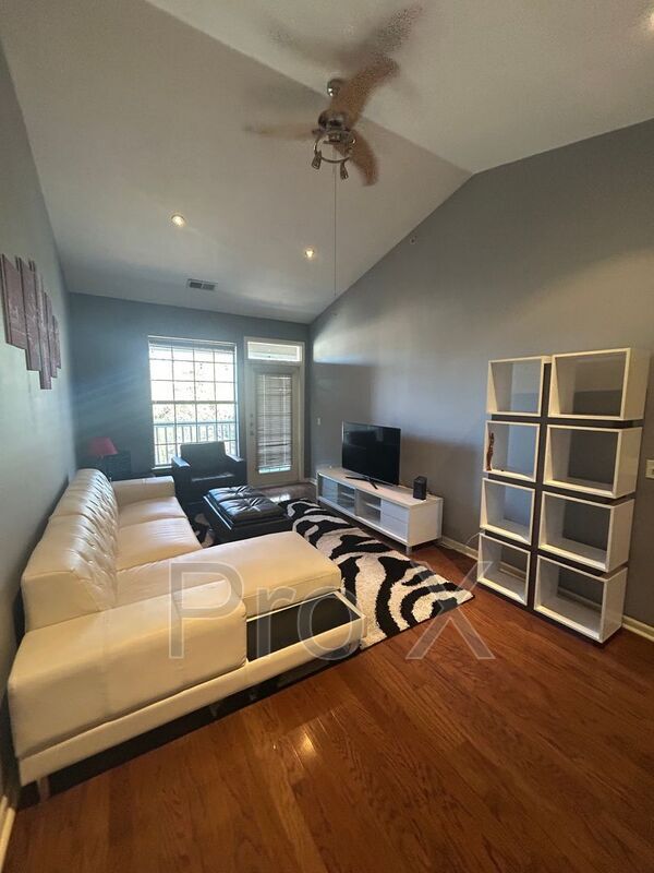 4230 NW Meadow Creek Cir in Fayetteville, AR - Building Photo - Building Photo