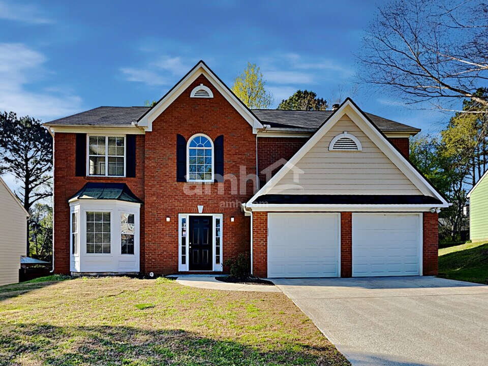 3817 Majestic Ln SW in Marietta, GA - Building Photo