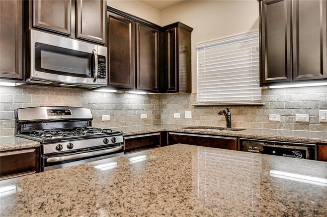 10905 Vetters in Austin, TX - Building Photo - Building Photo