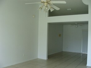 2568 Hillview Cir in Deltona, FL - Building Photo - Building Photo