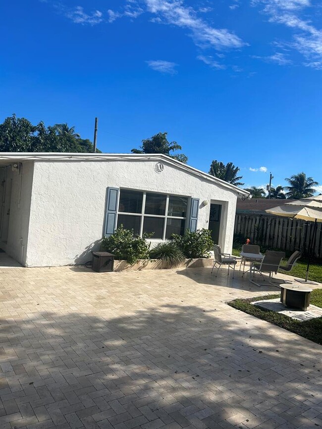 1646 NE 7th Ave in Fort Lauderdale, FL - Building Photo - Building Photo