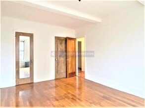 77 W 104th St in New York, NY - Building Photo - Building Photo