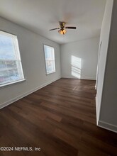 11 E 7th St, Unit 3 in Jacksonville, FL - Building Photo - Building Photo