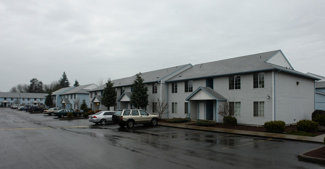 Centennial Park Apartments