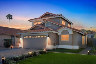 8807 E Dahlia Dr in Scottsdale, AZ - Building Photo - Building Photo