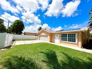 206 SE 3rd Pl in Dania Beach, FL - Building Photo - Building Photo