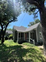 704 S Anglin St, Unit 1 Bedroom 1 Bath in Cleburne, TX - Building Photo