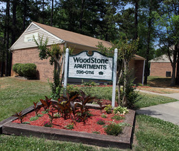 Woodstone Apartments in Charlotte, NC - Building Photo - Building Photo