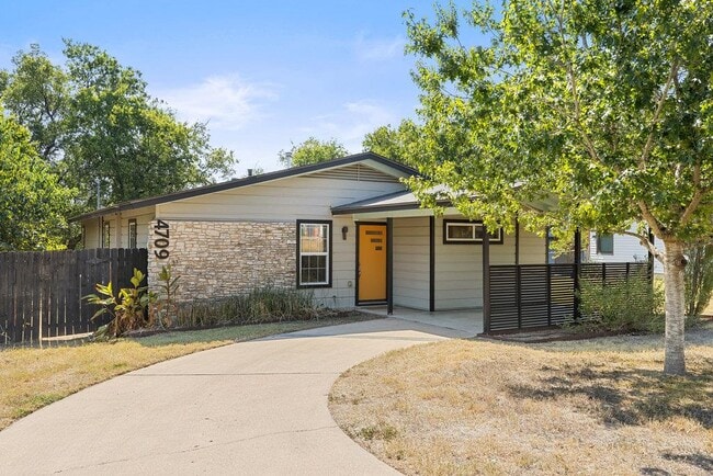 property at 4709 Mt Vernon Dr