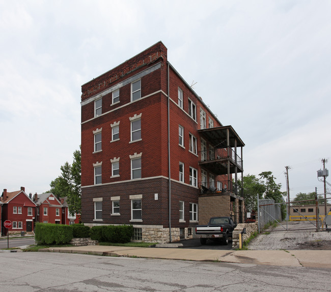 1201-1203 Admiral Blvd in Kansas City, MO - Foto de edificio - Building Photo