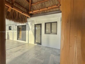 1831 SW 23rd Ave in Fort Lauderdale, FL - Foto de edificio - Building Photo