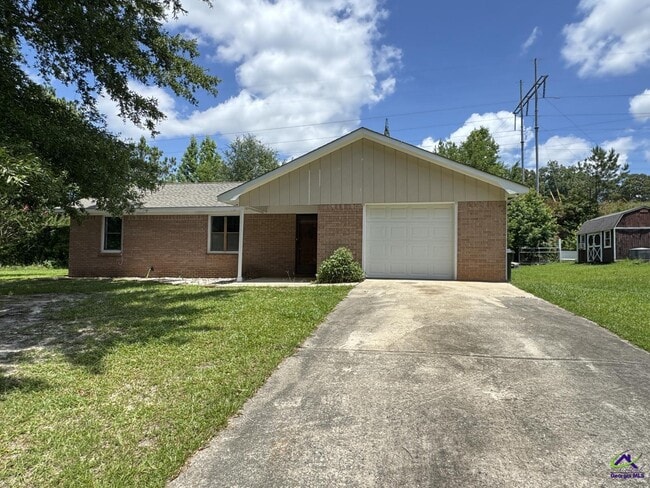 property at 120 Springwood Dr