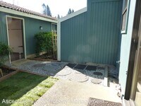 7865 SW Fanno Creek Dr photo'