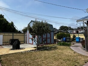 1109 Thomas St in Eureka, CA - Building Photo - Building Photo