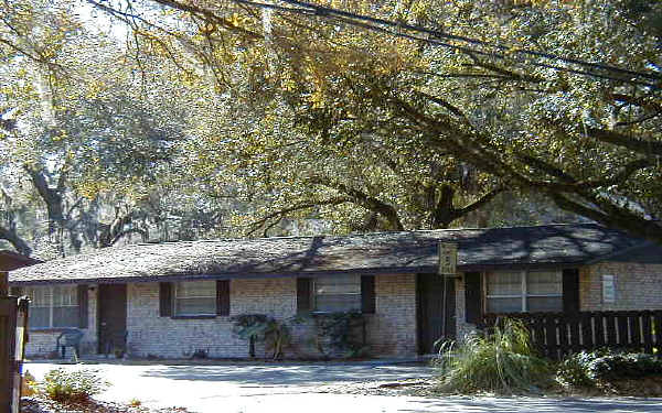 Spring Tree Apartments in Tampa, FL - Building Photo - Building Photo