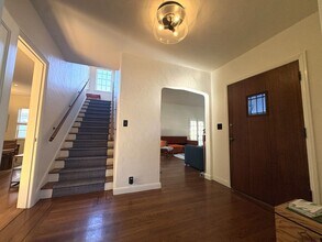 1560 Castilleja Ave in Palo Alto, CA - Building Photo - Building Photo