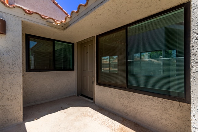 10055 E Mountainview Lake Dr in Scottsdale, AZ - Building Photo - Building Photo
