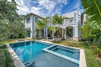 10241 E Broadview Dr in Bay Harbor Islands, FL - Building Photo - Building Photo