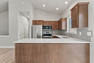 13805 E Rich Ave in Spokane Valley, WA - Building Photo - Building Photo