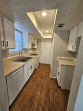 2714 Lower Valley Dr in Houston, TX - Building Photo - Building Photo