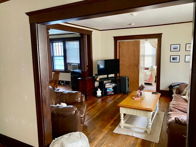 171 Hillside St, Unit 1 in Boston, MA - Building Photo - Building Photo