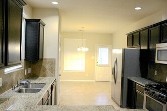 19022 Pinewood Point Ln in Tomball, TX - Building Photo - Building Photo