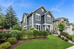 99 Claremont Ave in Montclair, NJ - Building Photo