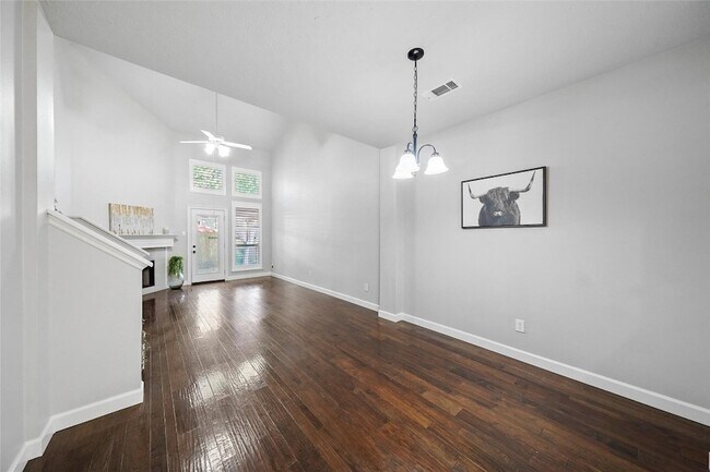 2351 Summit Way Ct in Houston, TX - Building Photo - Building Photo