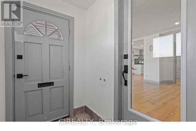 14 Elmwood Ave in St Catharines, ON - Building Photo - Building Photo