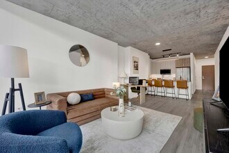 808 N Cleveland Ave in Chicago, IL - Building Photo - Building Photo