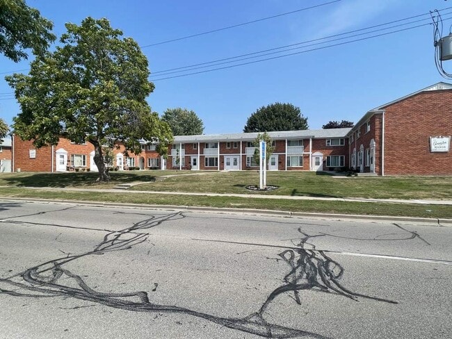 La Provincial Townhomes in Sarnia, ON - Foto de edificio - Building Photo